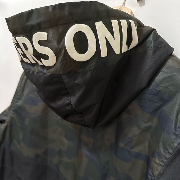 Members Only Camo popover jacket - Picture 4 of 5